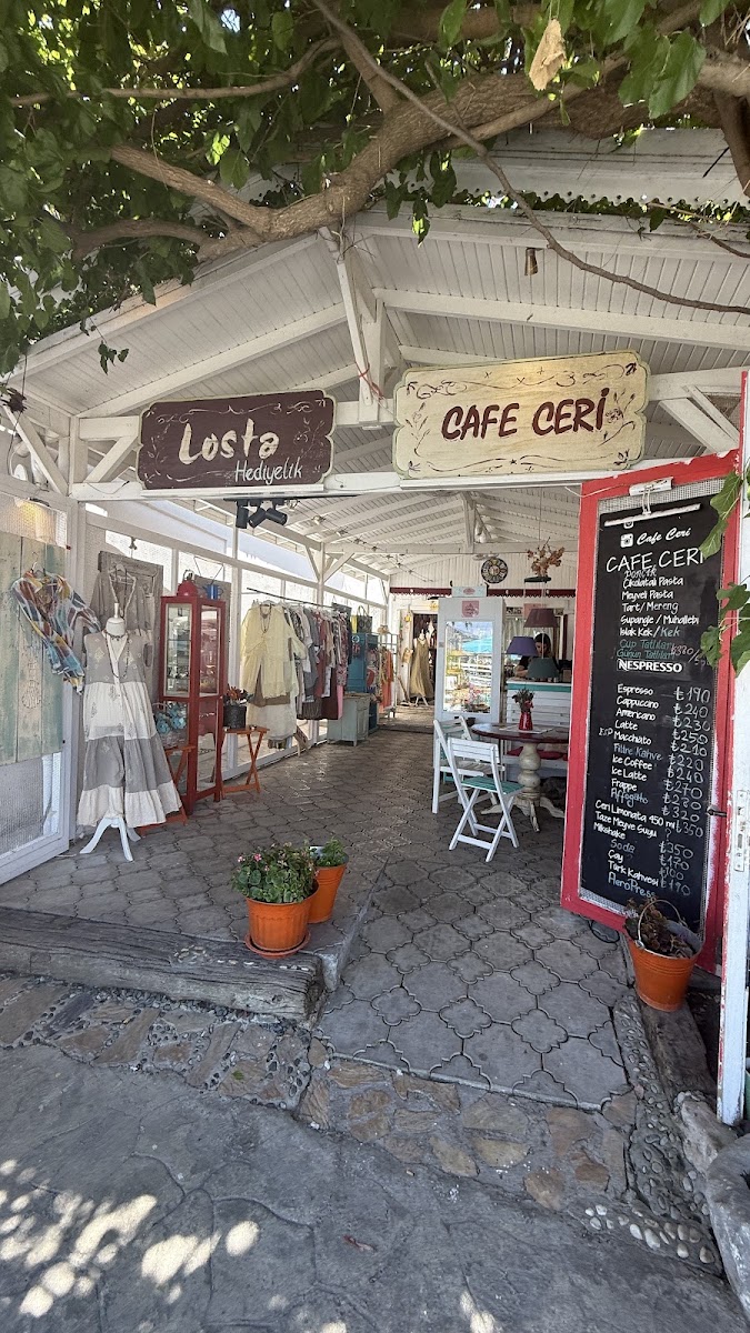 Ceri's Cafe — photo 2