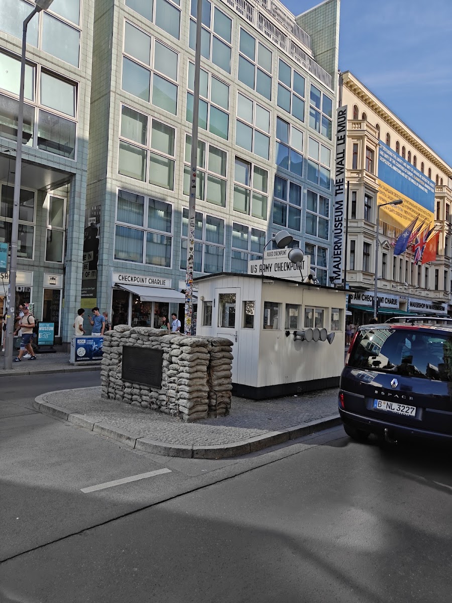 Checkpoint Charlie — photo 3