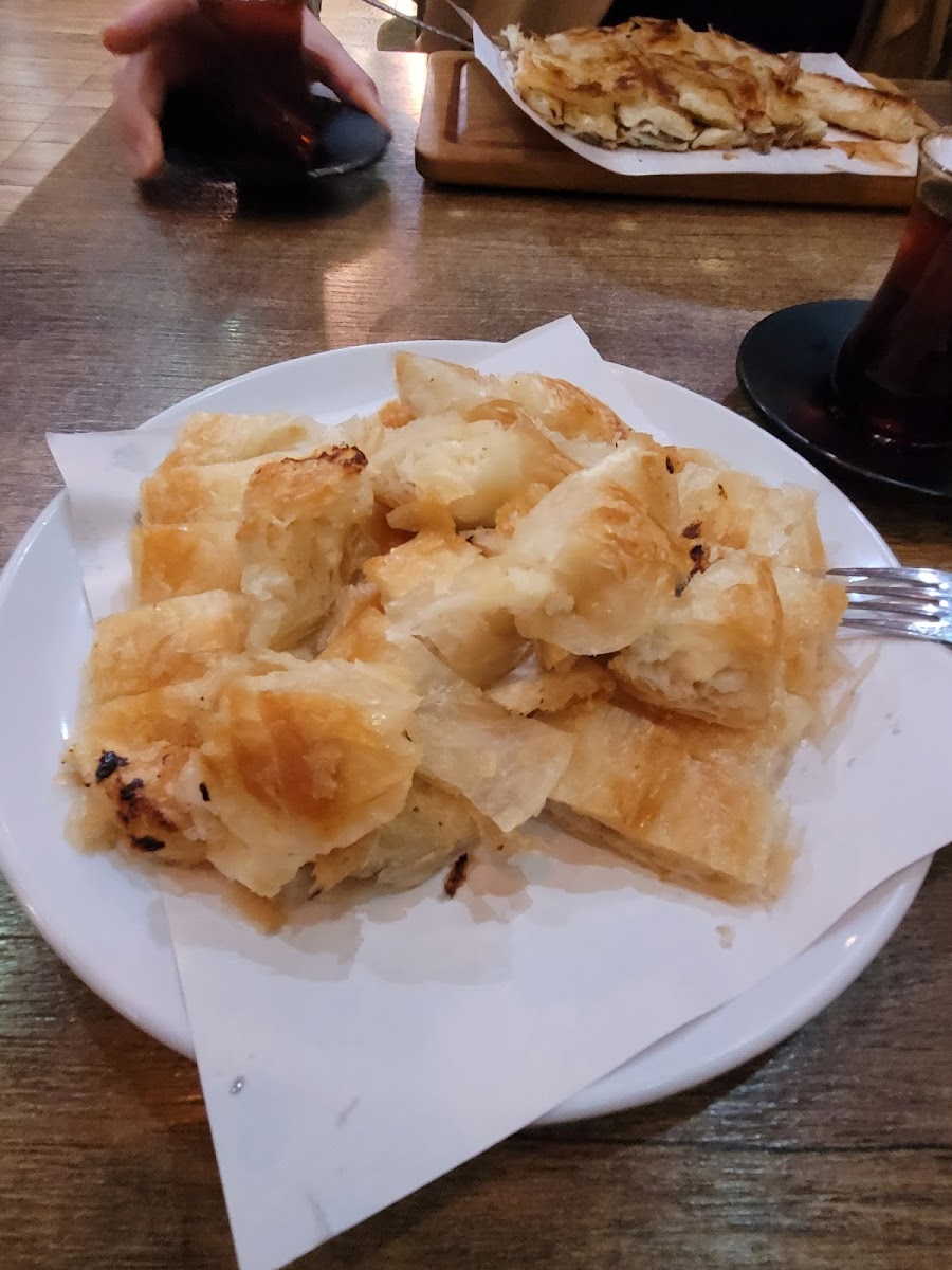 çiçek borek gazi caddesi — fotoğraf 4