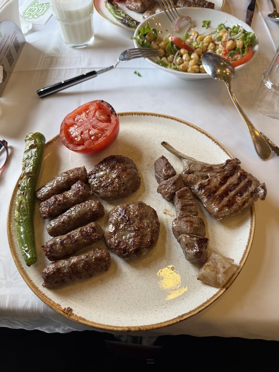 Çiçek Izgara Bursa Çarşı 1963 — fotoğraf 2