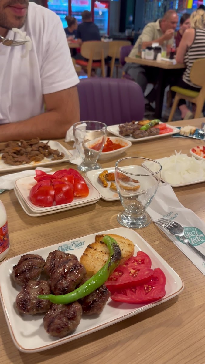 Ciğerci Niyazi Usta Olin Şubesi — fotoğraf 3