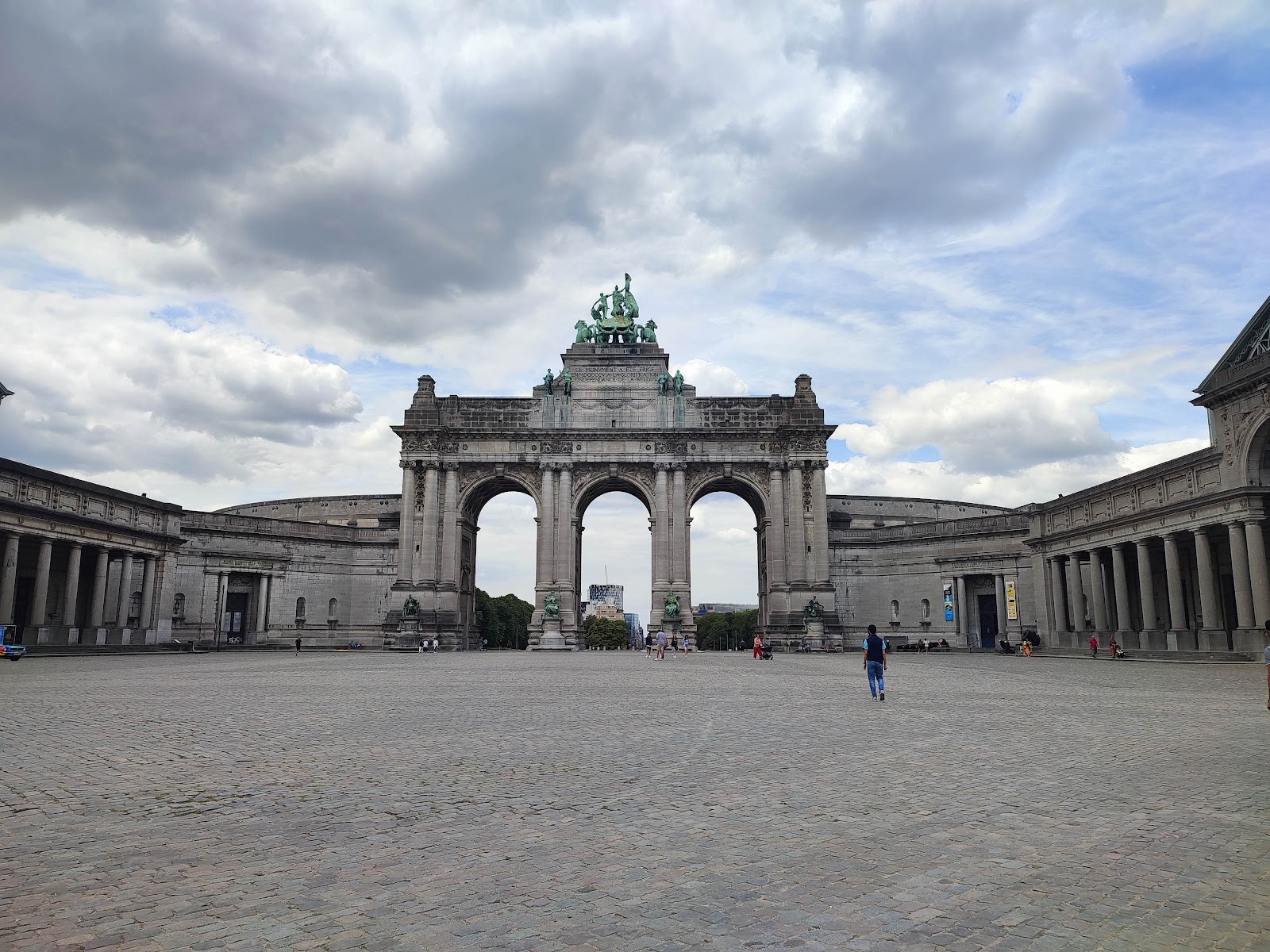 Cinquantenaire — photo 3