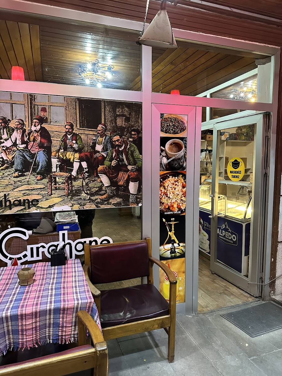 ÇIRAHANE CAFE NARGİLE — fotoğraf 1