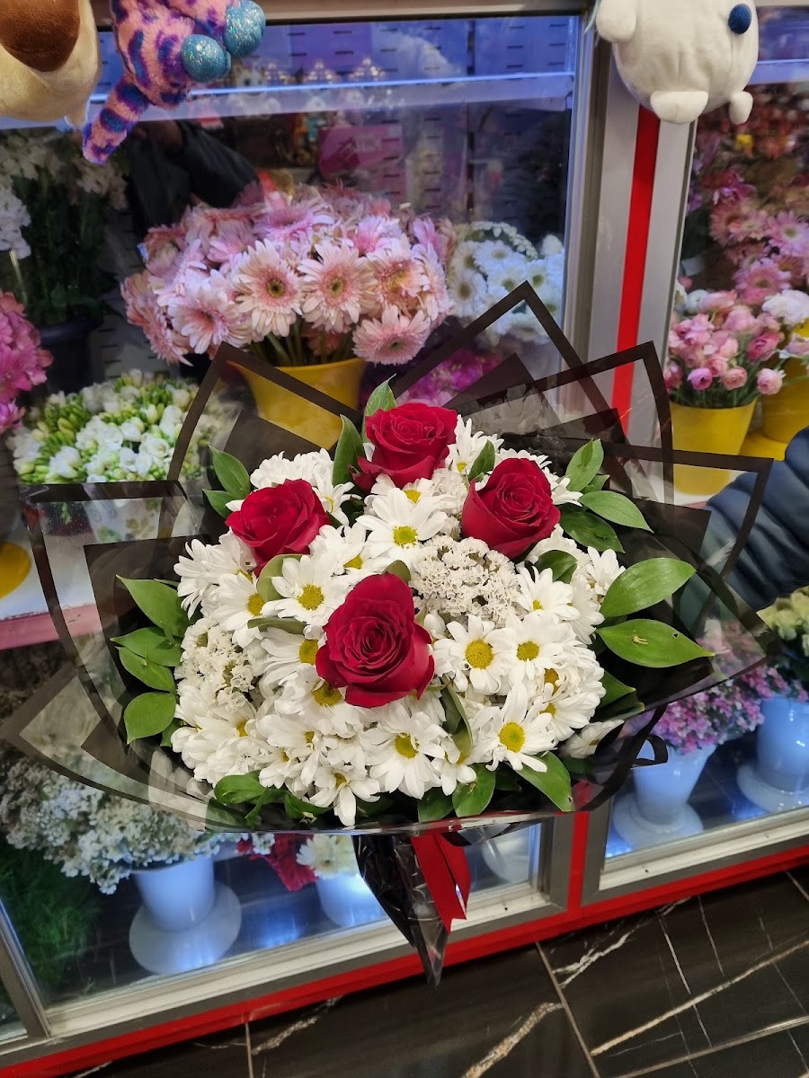 CİX ÇİÇEK & ÇİKOLATA - KIRIKKALE — fotoğraf 2