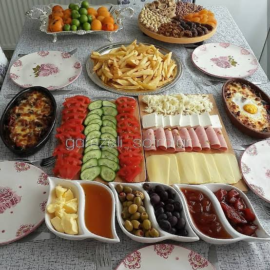 CIZBIZ GÖZLEME & köy kahvaltısı, saç kavurma, yayık ayran — fotoğraf 6