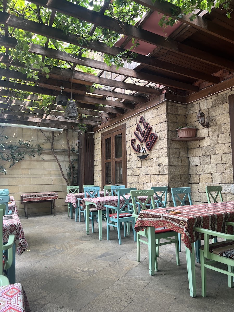 Cizz - Bizz Restaurant — photo 2