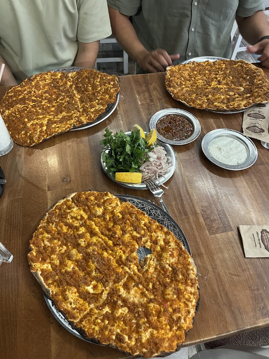 Çobanoğlu Lahmacun Pide Kebab Salonu — fotoğraf 5