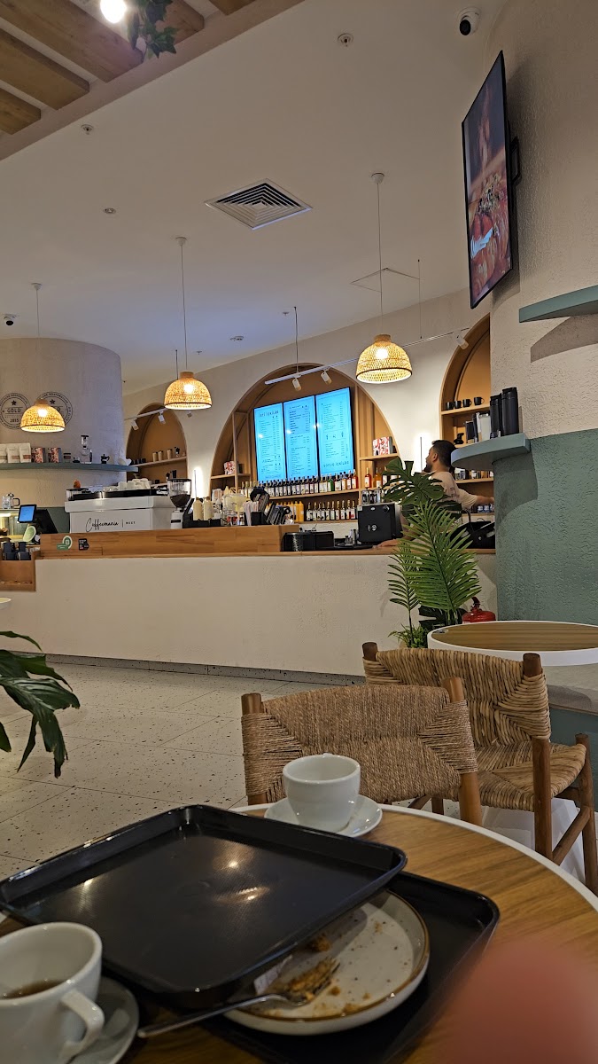 Coffeemania (Crescent Mall) — photo 3