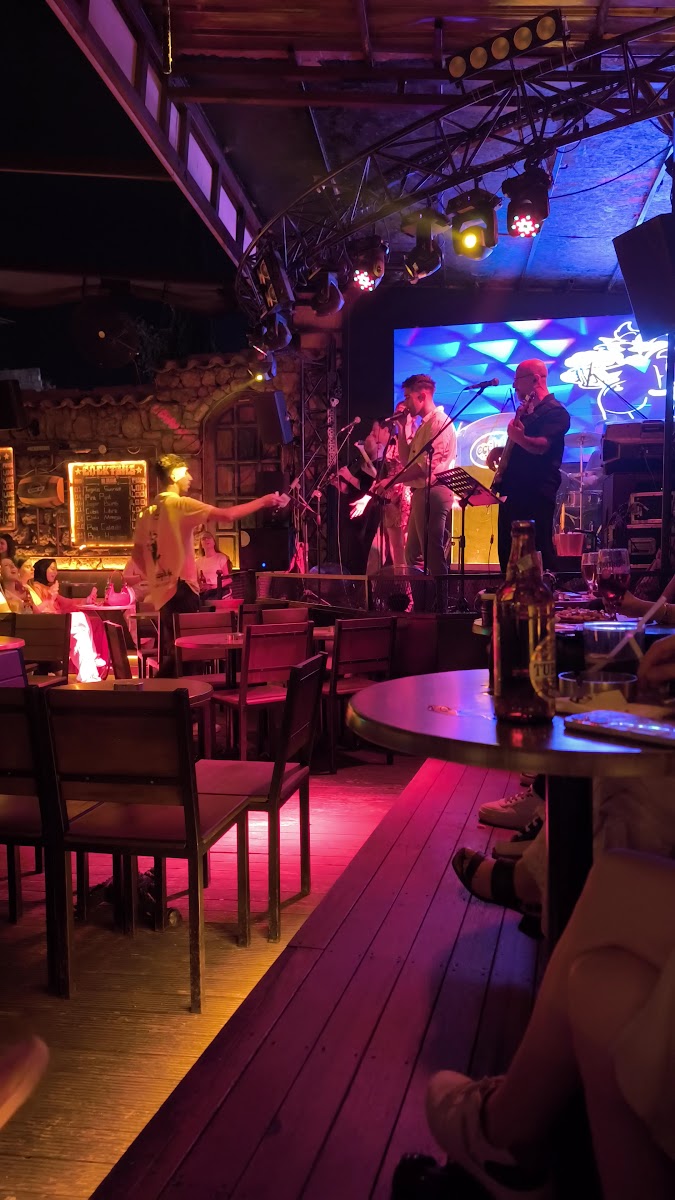 Çöplük Cafe & Bar — fotoğraf 3