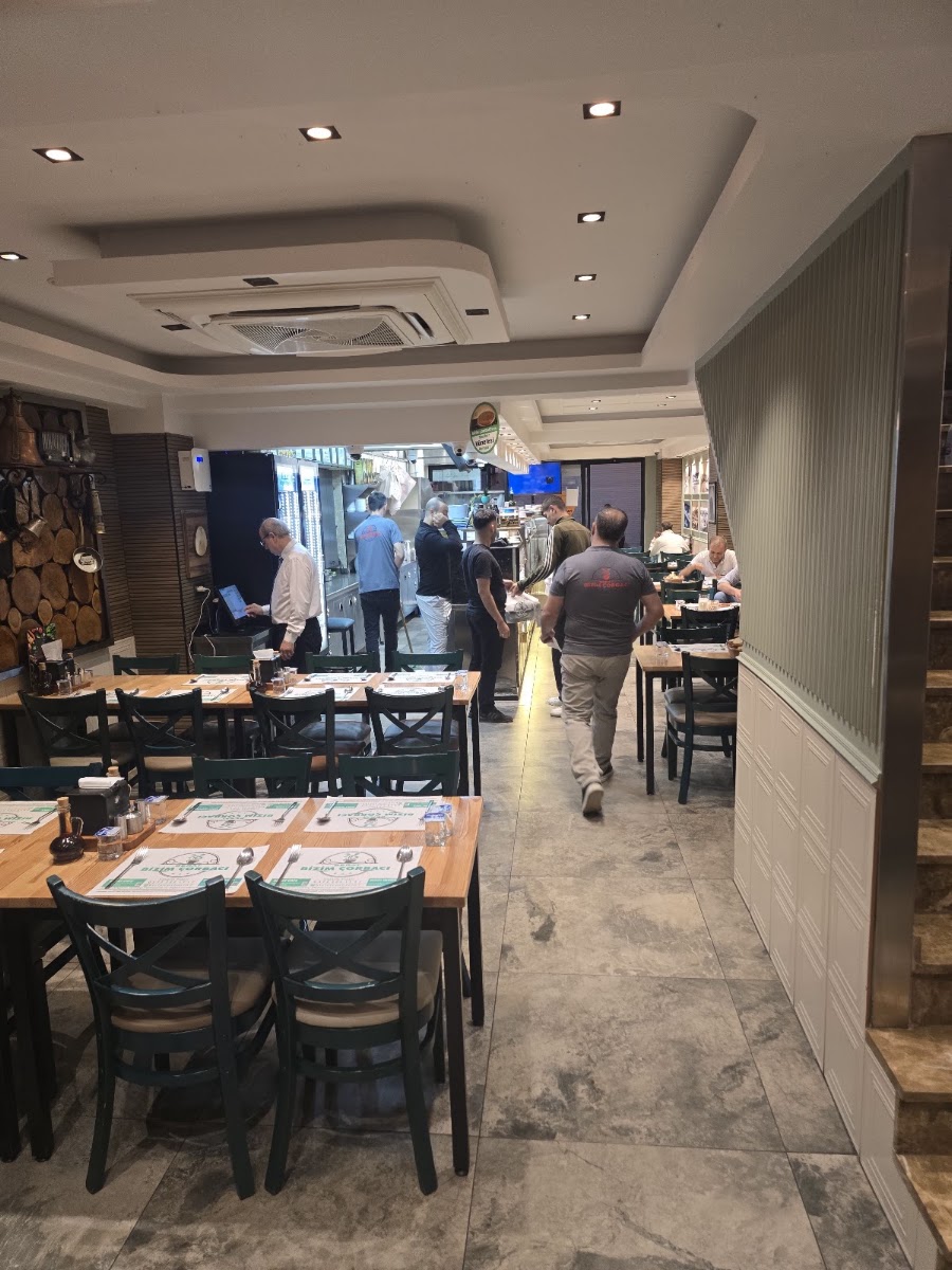 Bizim Çorbacı Restaurant Kahvaltı Yemek Kebap Kokoreç Salonu — fotoğraf 2