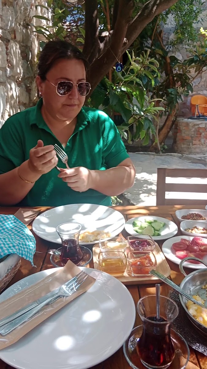 Çörekotu Cafe by Ummahan Güler — photo 3