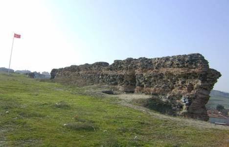 Tekirdağ: Çorlu Kalesi, camiler ve yalı hamamı