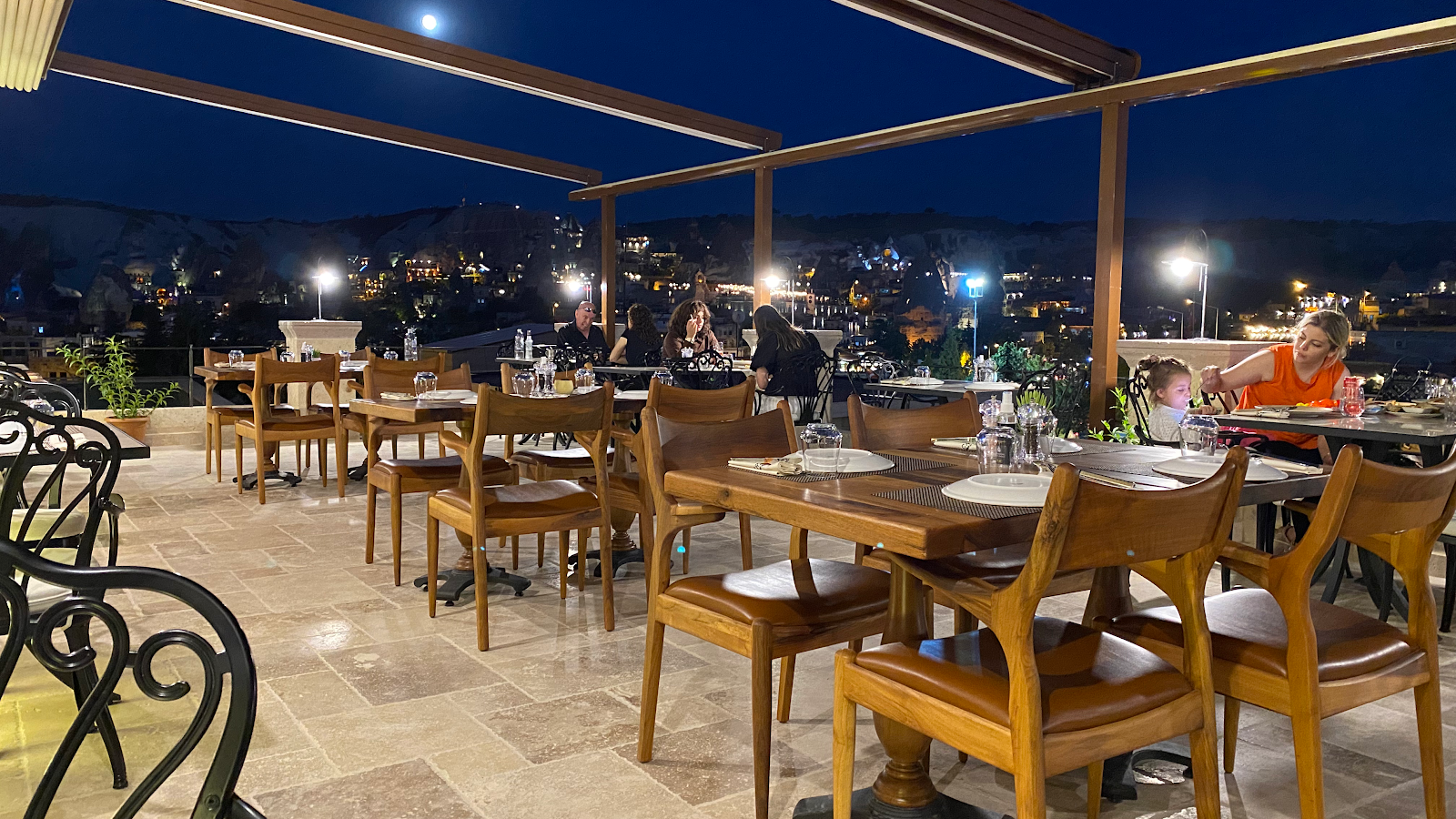 Cratus Premium Restaurant & Lounge — fotoğraf 1