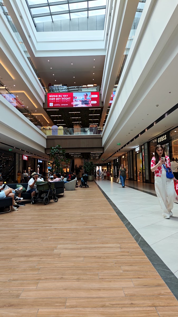 Crescent Mall — fotoğraf 2