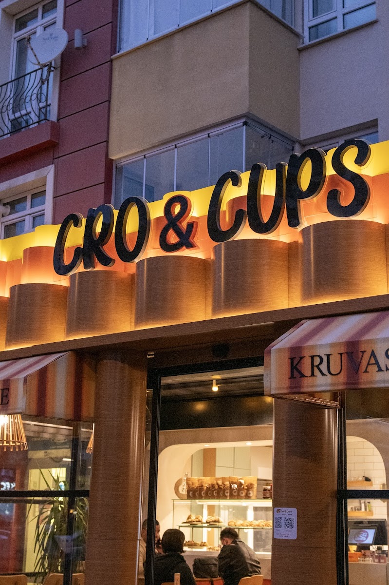 Cro & Cups Kruvasan Kahve Eskişehir — fotoğraf