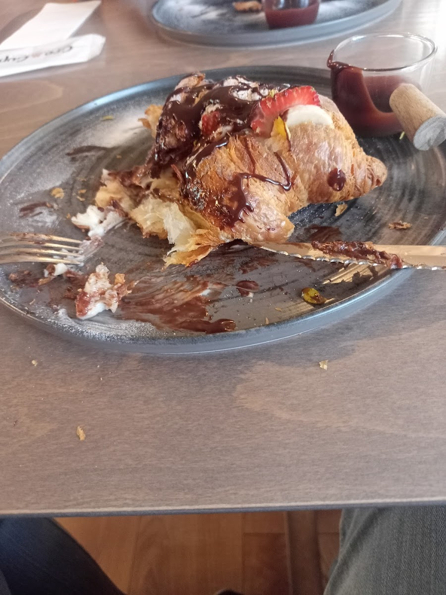 Cro & Cups Kruvasan Kahve Eskişehir — fotoğraf 2