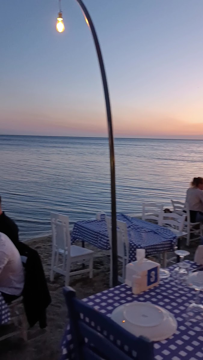Çugra Kumsal Et & Balık Restoran — fotoğraf 3