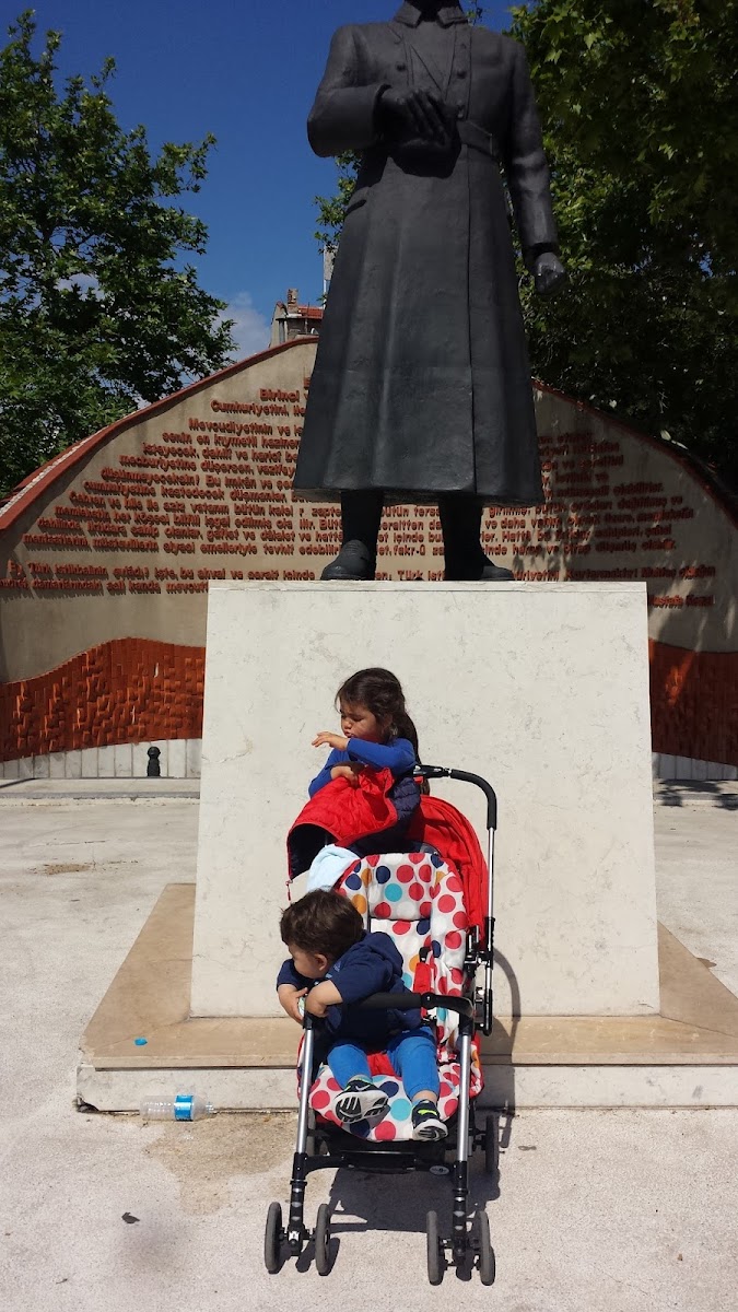 Cumhuriyet Meydanı - Çanakkale — fotoğraf 4