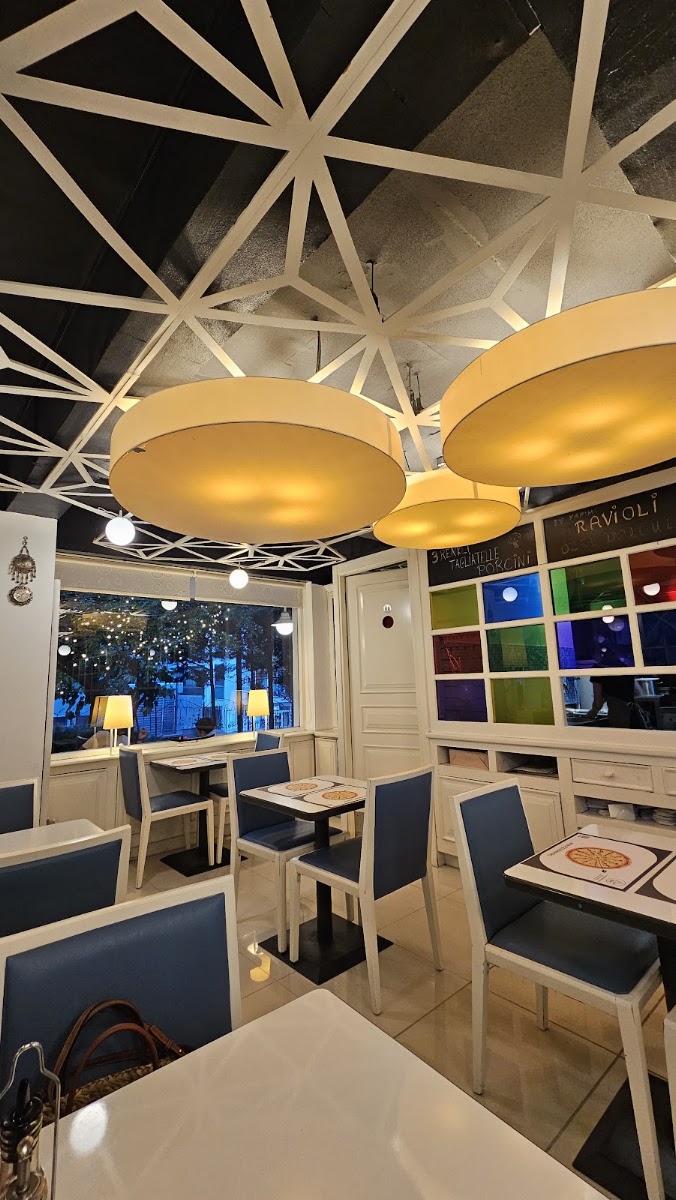Dababa Restaurant — photo 2
