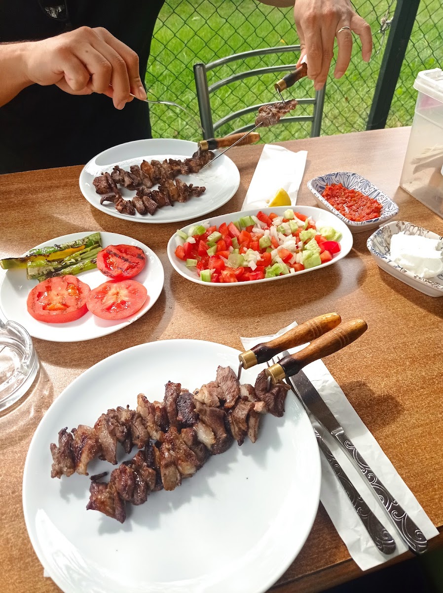 Dadaşın Yeri Cağ Kebabı — fotoğraf