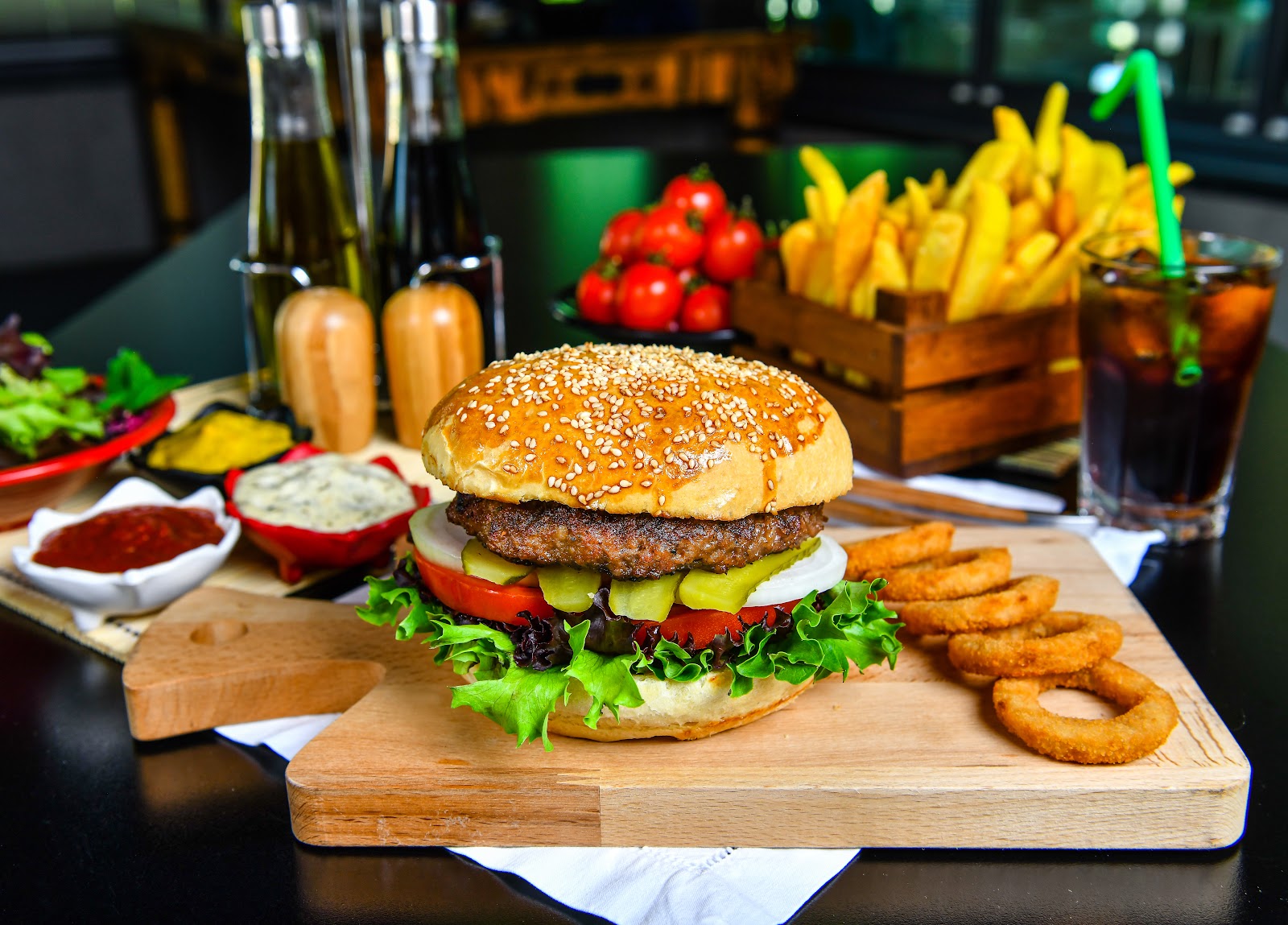 Daphne burger & pizza — photo 4