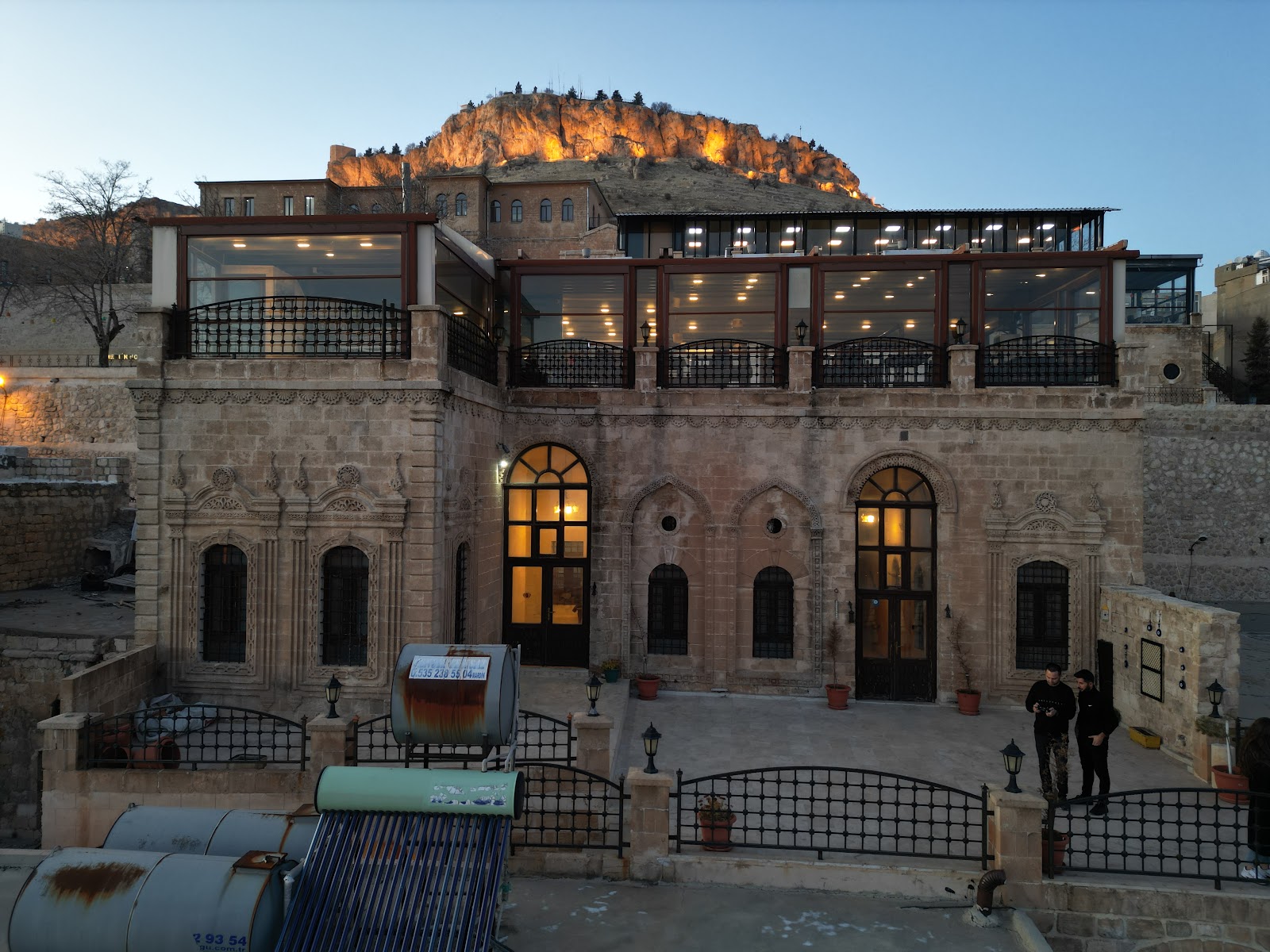 Darius Konağı — fotoğraf