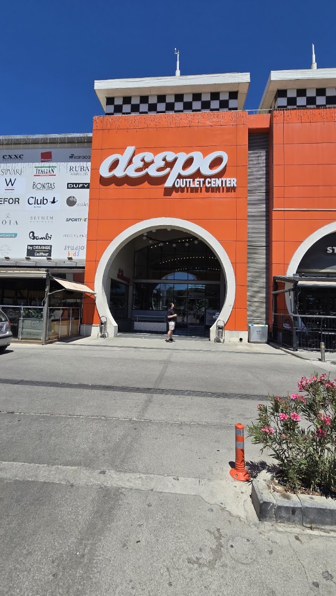 Deepo Outlet Center — photo