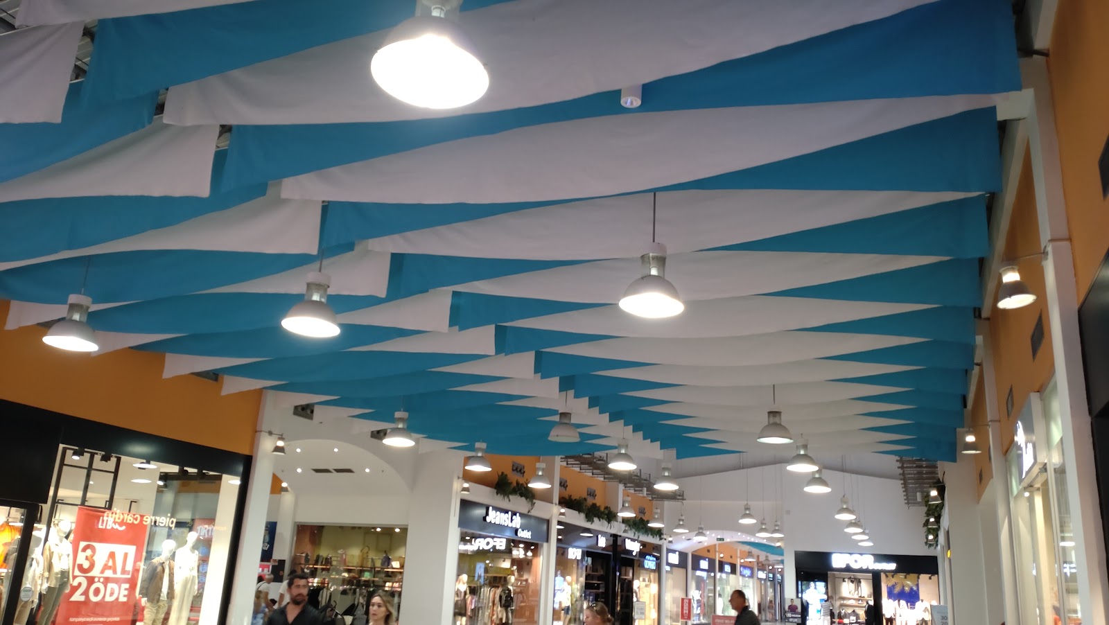 Deepo Outlet Center — photo 4