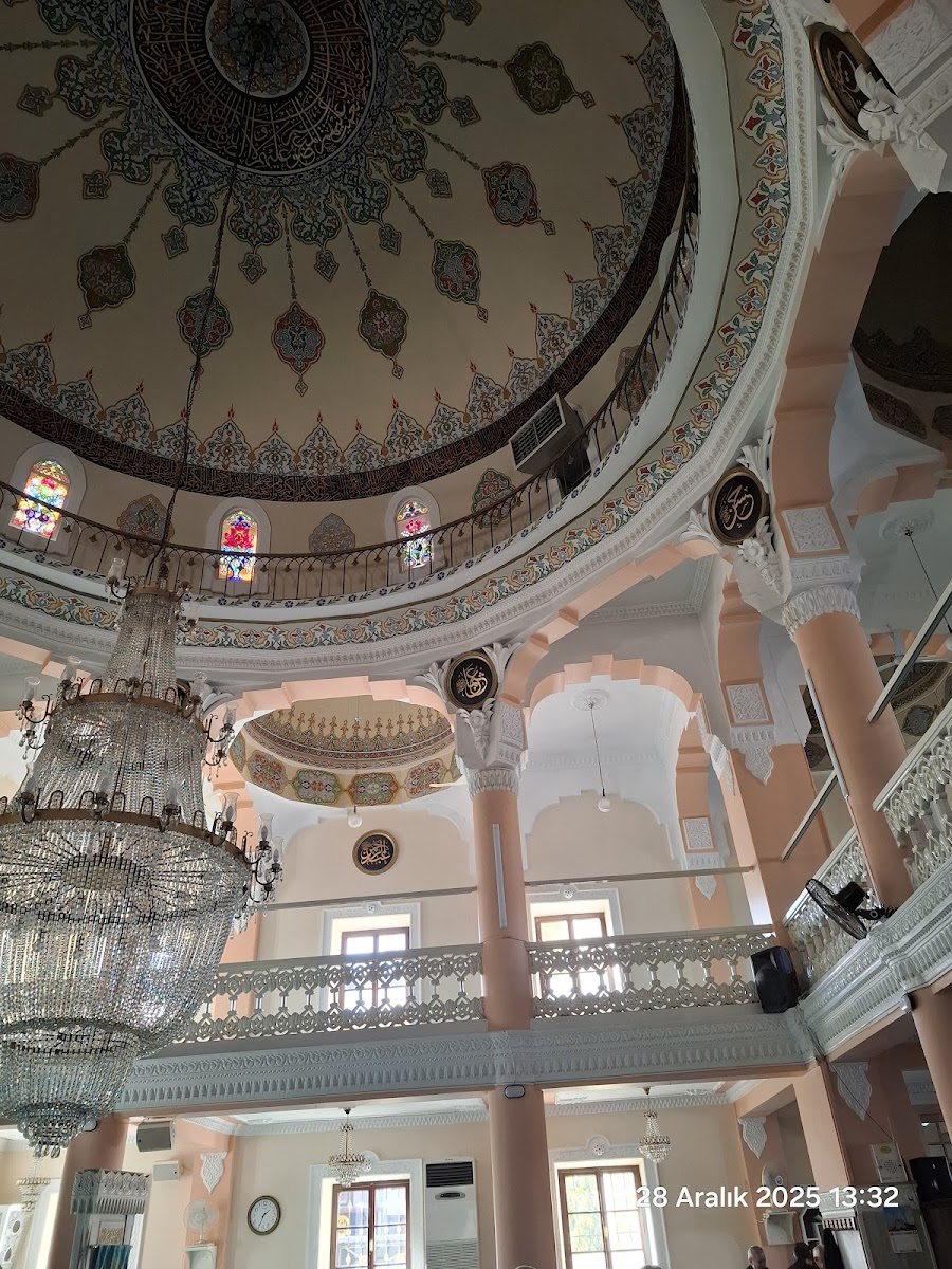 Delikliçınar Cami — fotoğraf 2