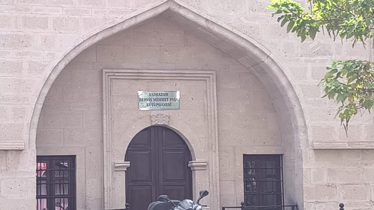 Derviş Mehmet Paşa Kütüphanesi — fotoğraf 2