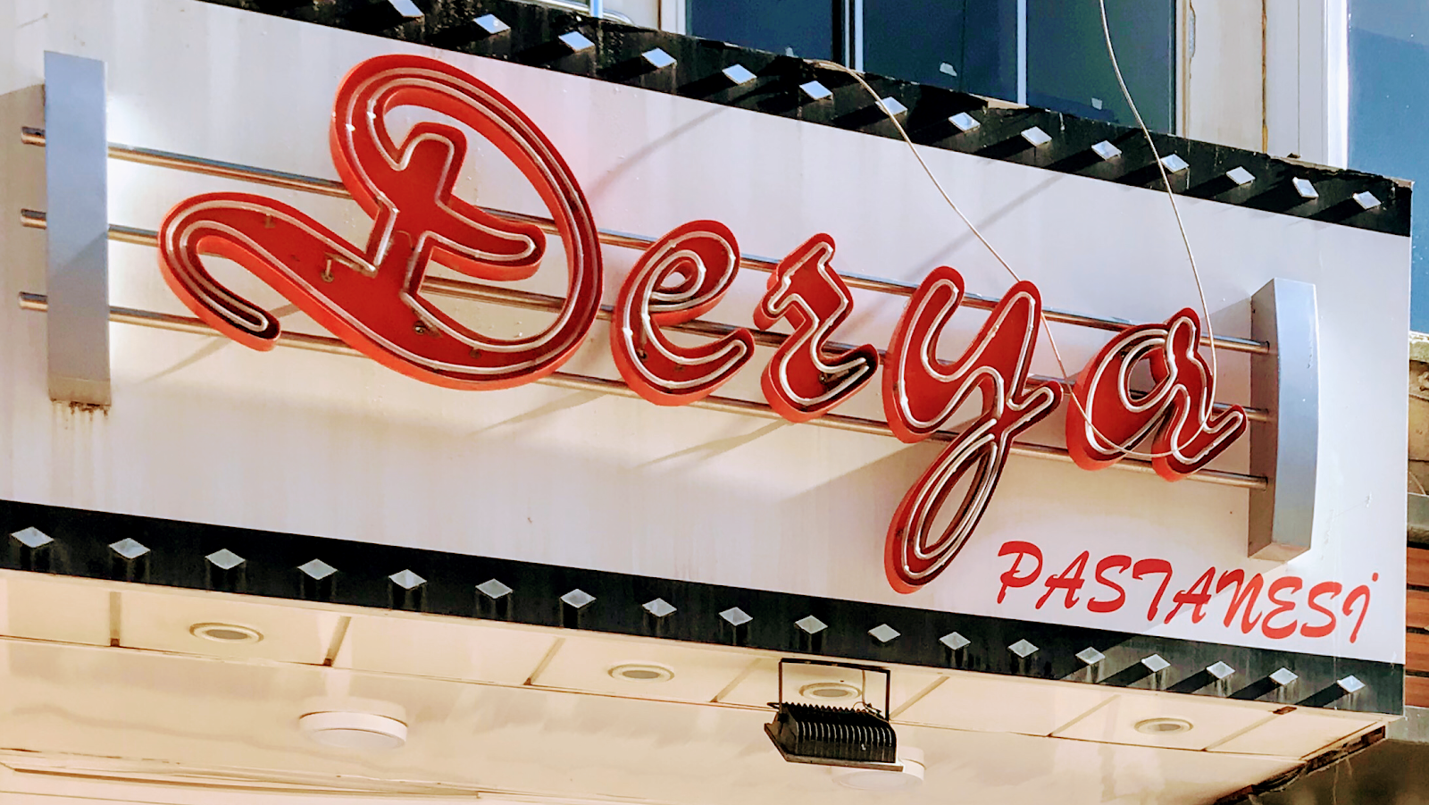 Derya Pastanesi — fotoğraf 6