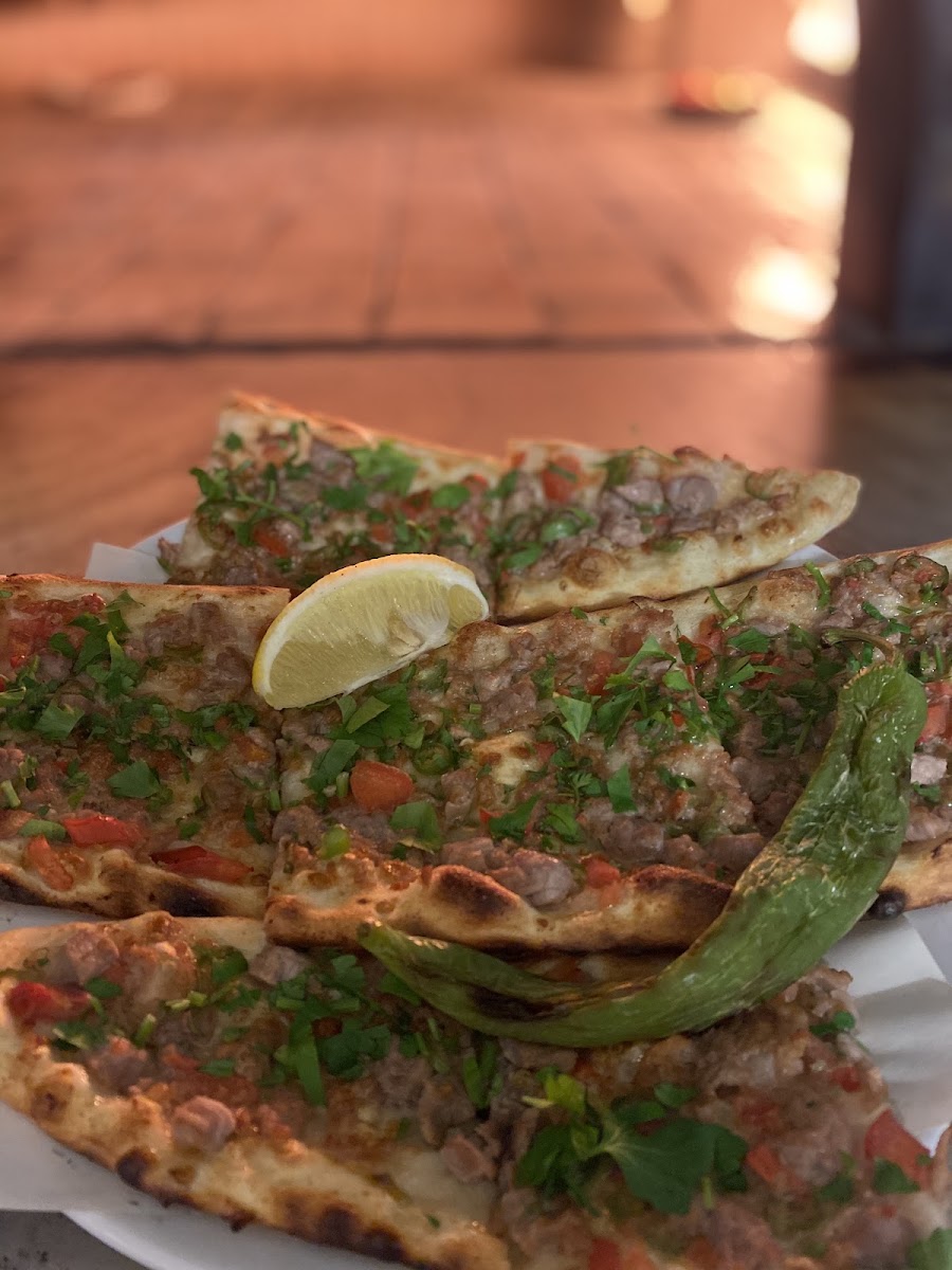 Develi Etli Pide — photo 5
