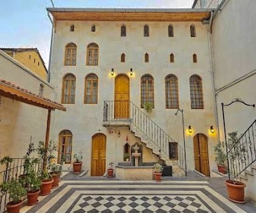 Dilek Hanım Konağı SÜRER — fotoğraf 1