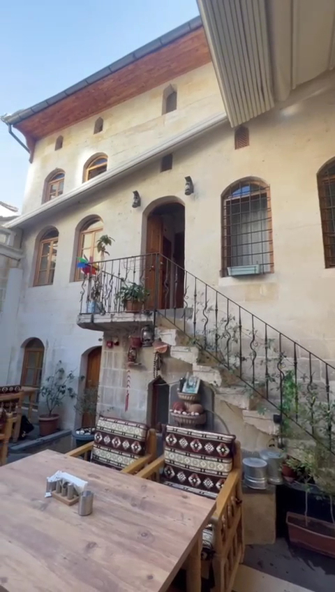 Dilek Hanım Konağı SÜRER — fotoğraf 3