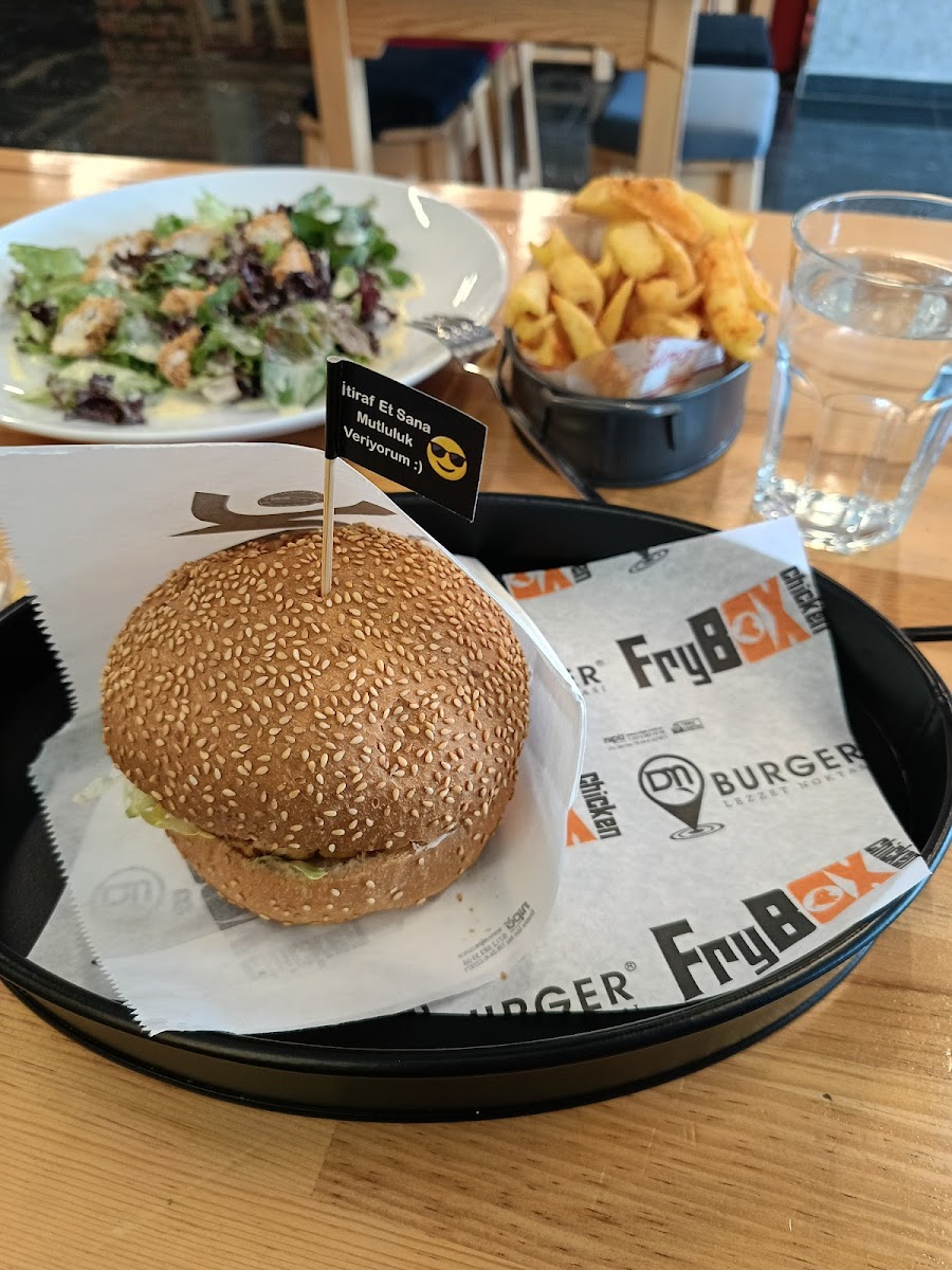 DM Burger — fotoğraf 3