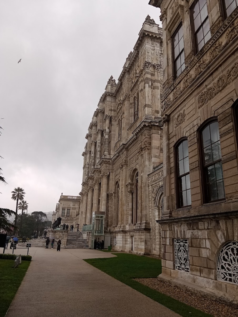 Dolmabahçe Sarayı — fotoğraf 3