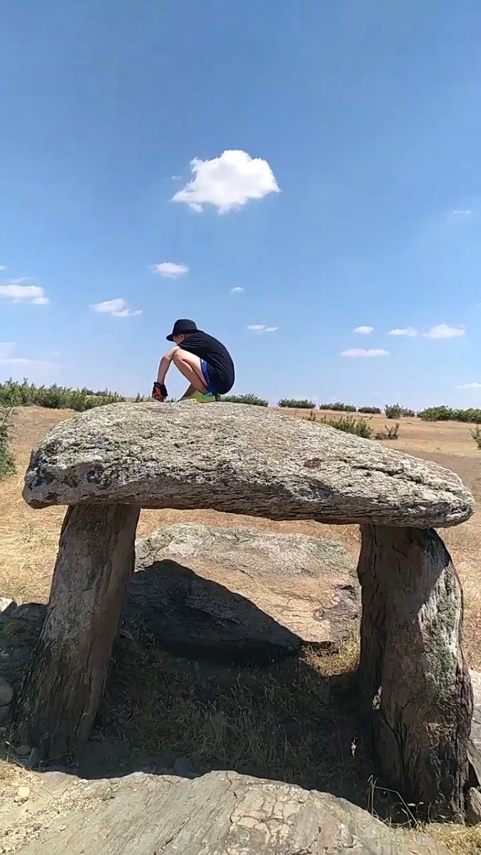 Dolmen Lalapaşa — photo 2