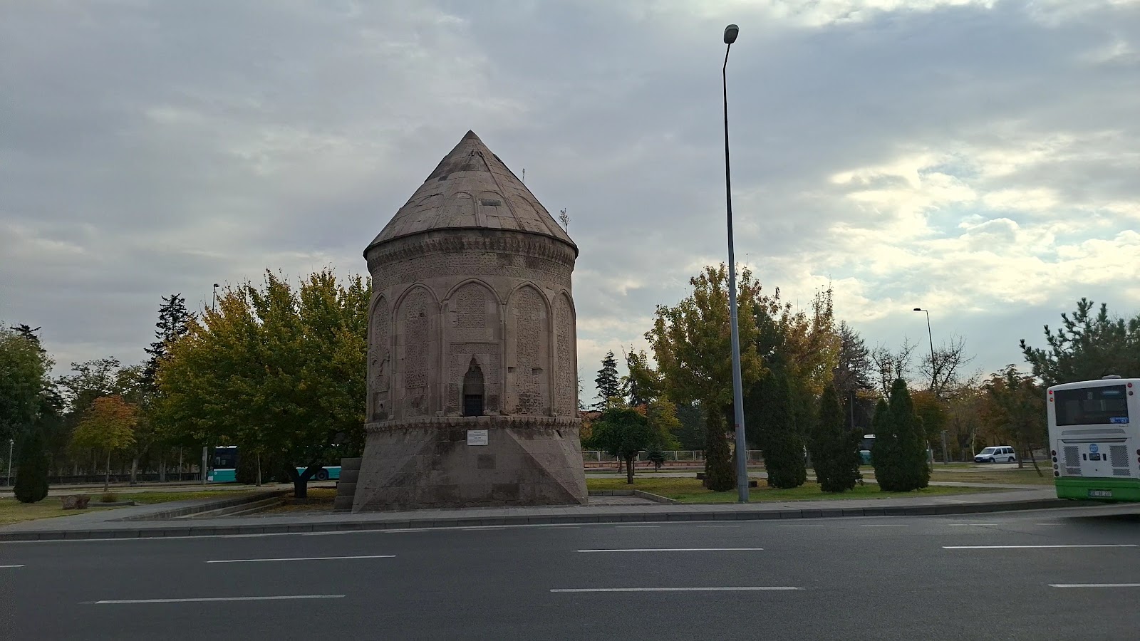 Döner Kümbet — fotoğraf 3