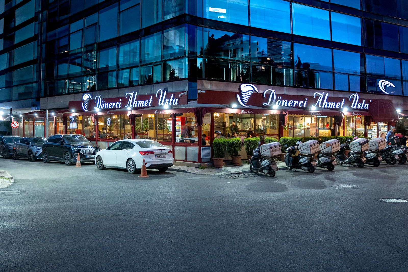 Dönerci̇ Ahmet Usta — photo 9