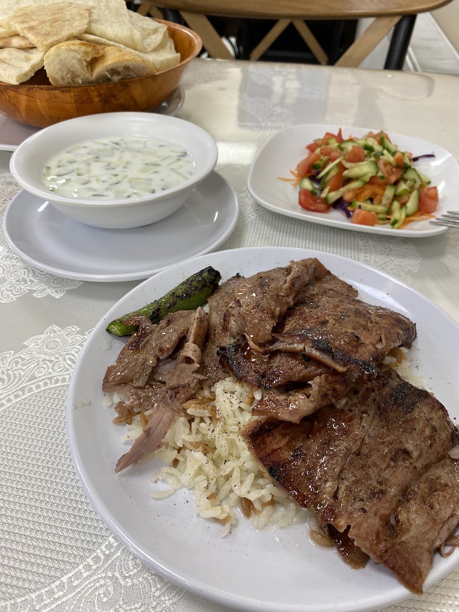 Dönerci Oktay Usta — photo 3