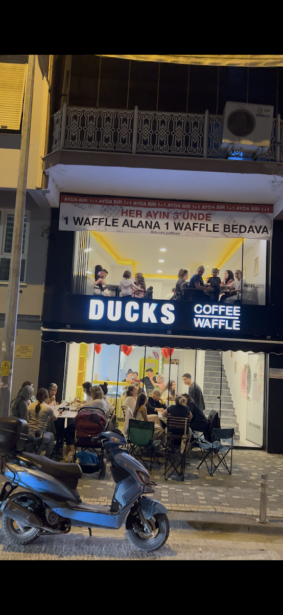 Ducks Waffle Coffee — photo 2
