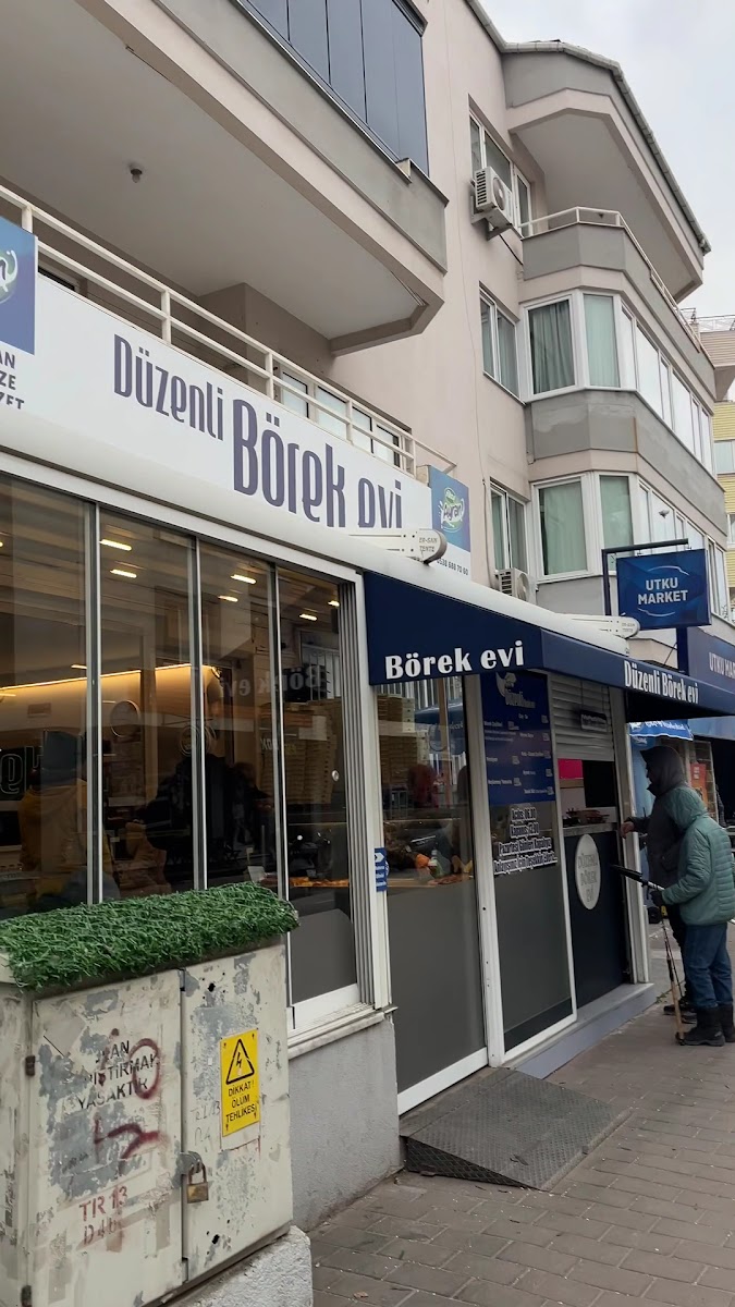 Düzenli Börek Evi — fotoğraf 3