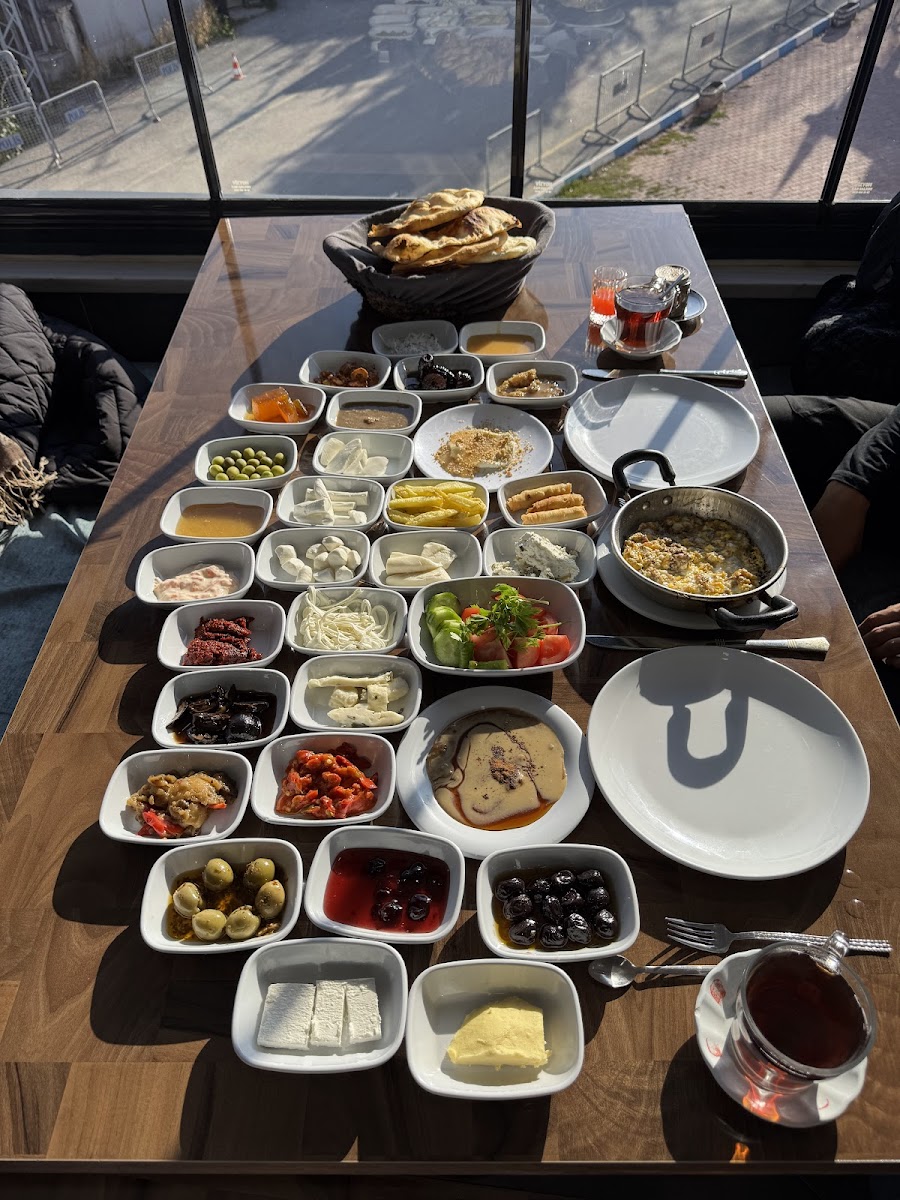 Edremit Ahtamara Organik Kahvaltı — fotoğraf 5