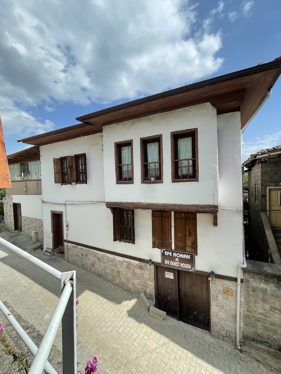Efe Konak — fotoğraf