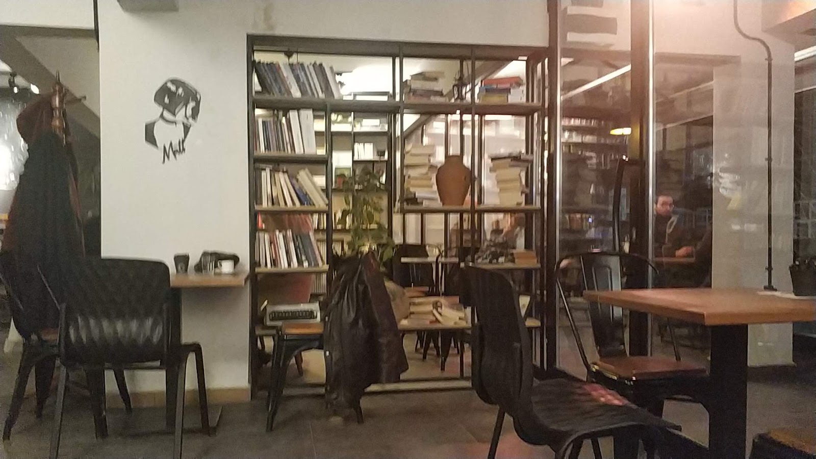 efkar ’fikir-kitap-atölye’ — fotoğraf 4