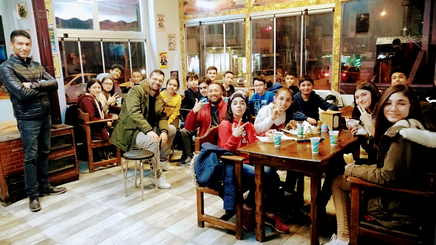 Efsane Kuzu Kokoreç — fotoğraf