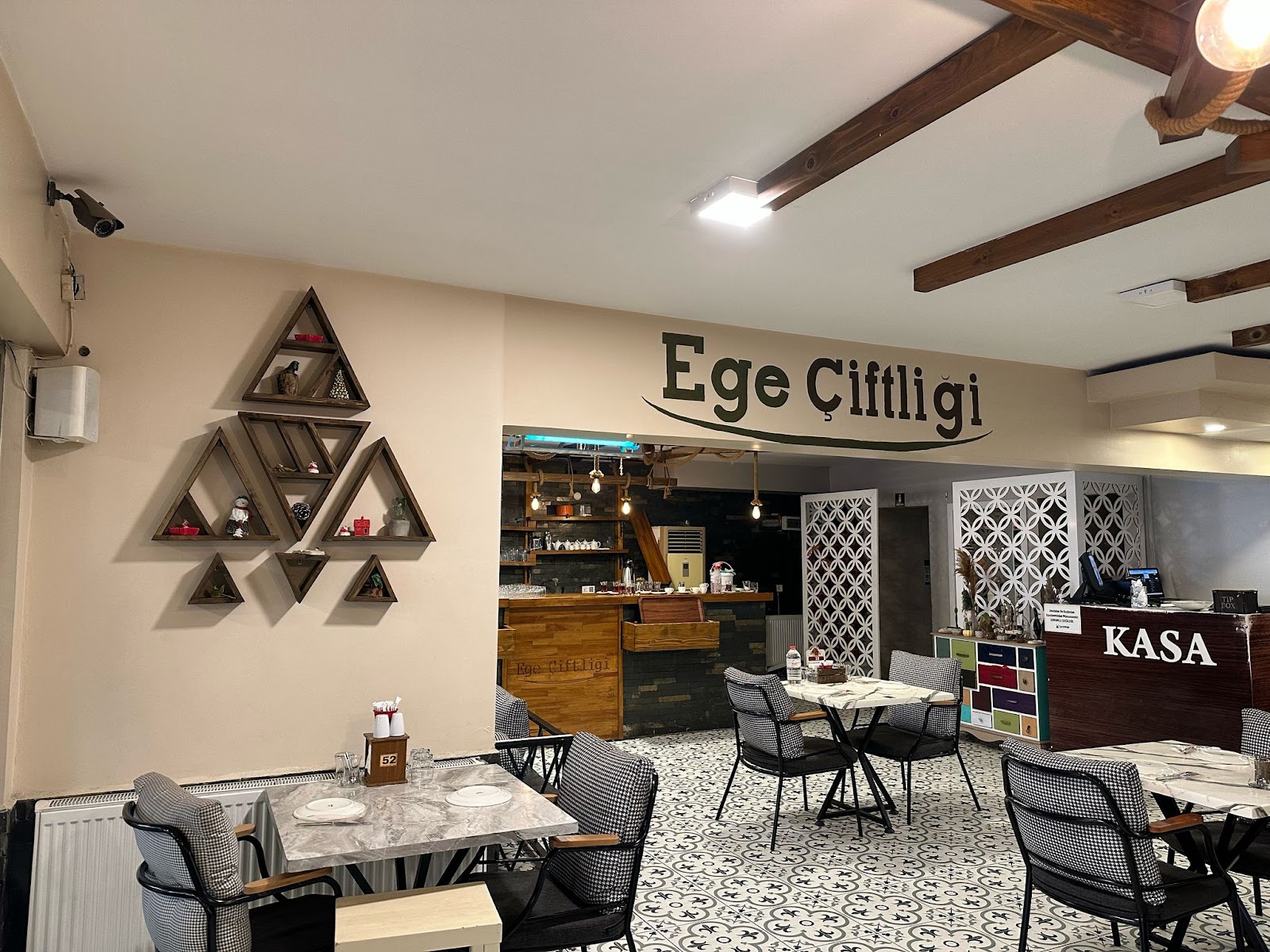 Ege Çiftliği Restoran & Şarküteri — fotoğraf
