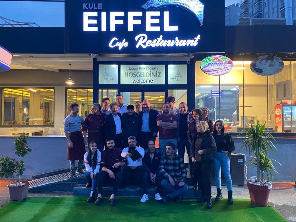 Eiffel Cafe Restaurant — fotoğraf