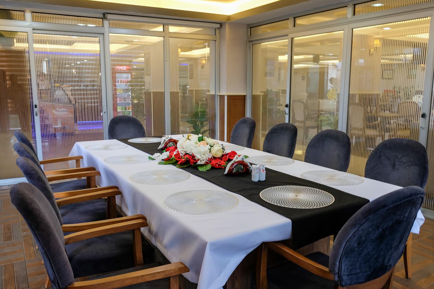 Eis Garden Cafe & Restaurant — fotoğraf 3