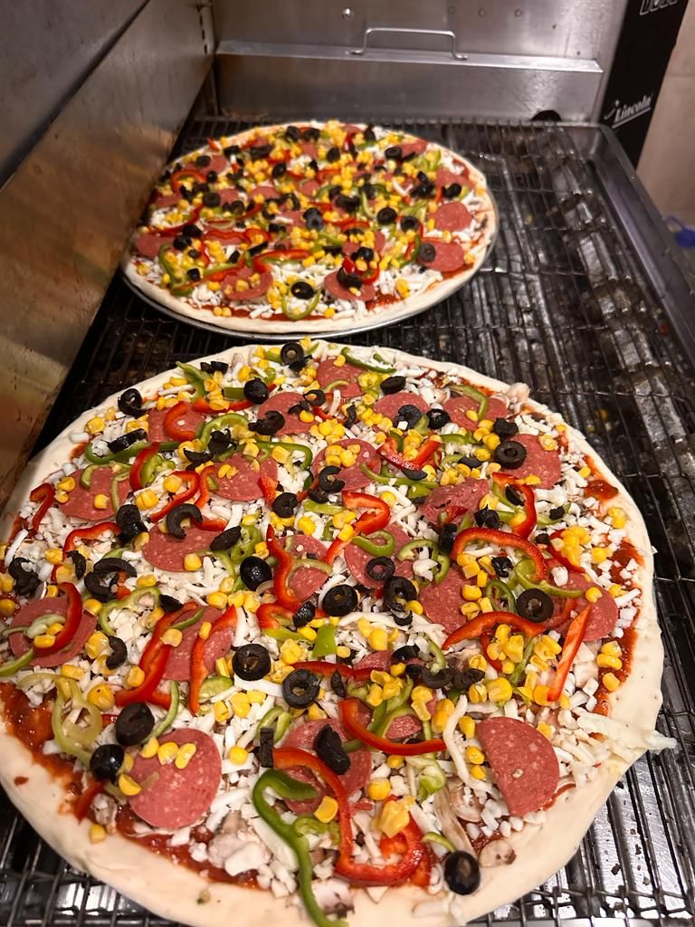 El Ramos Pizza Cafe — fotoğraf 3